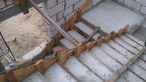 Realizacja projektu - budowa. Widok na klatkę schodową.